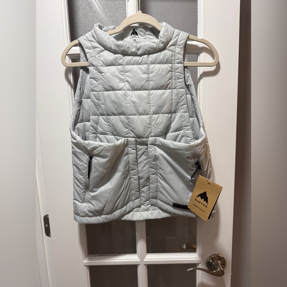 NWT Women's Burton Carbonate Insulated Vest - Picture 5 of 16